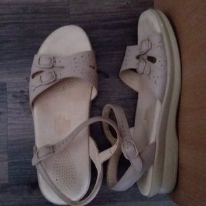 SAS  Sandal 8 M